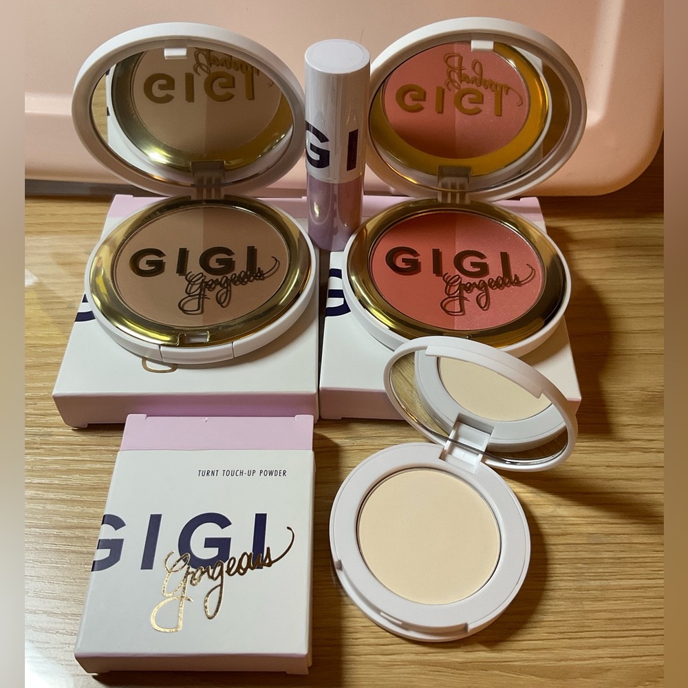 New Gigi Georgeous Maku-Up Set